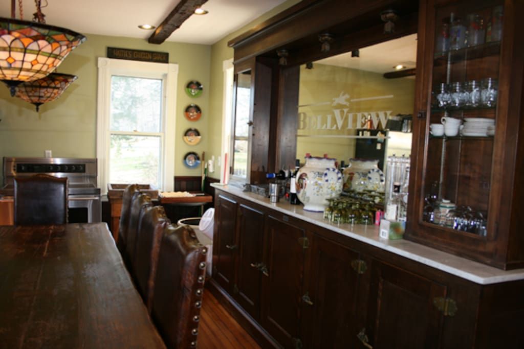 Fabulous country kitchen.
www.saratogaluxuryrentals.com