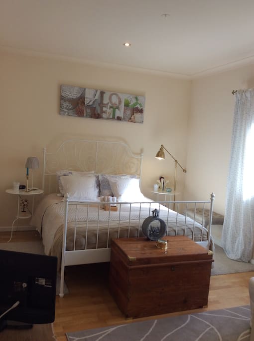 Double room w/ extra bed