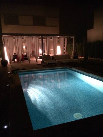 Hermosa Villa con piscina cerca de la playa gallery image 5