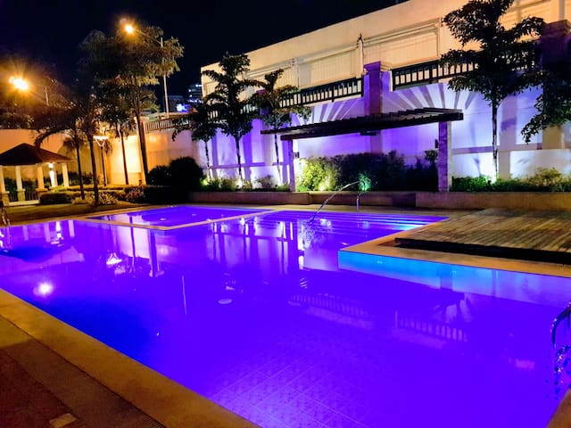 Studio w/ 50mbps High Speed Internet in Alabang