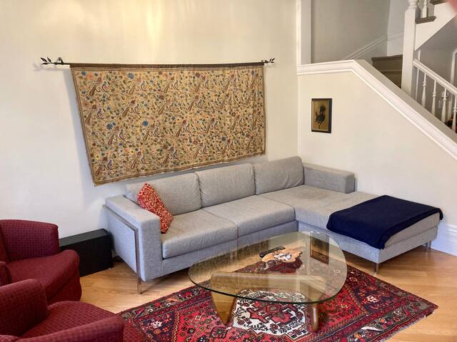 Victorian Home Downtown Toronto, Cabbagetown gallery image 4