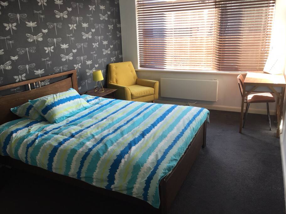 Bedroom with queen bed