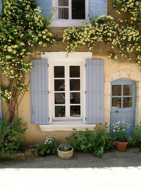 Luberon,  beautiful house plus pool with a view