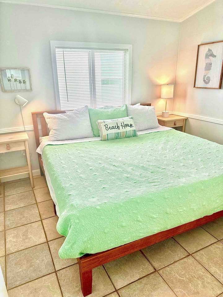 Obe spálne s priestrannými manželskými posteľami