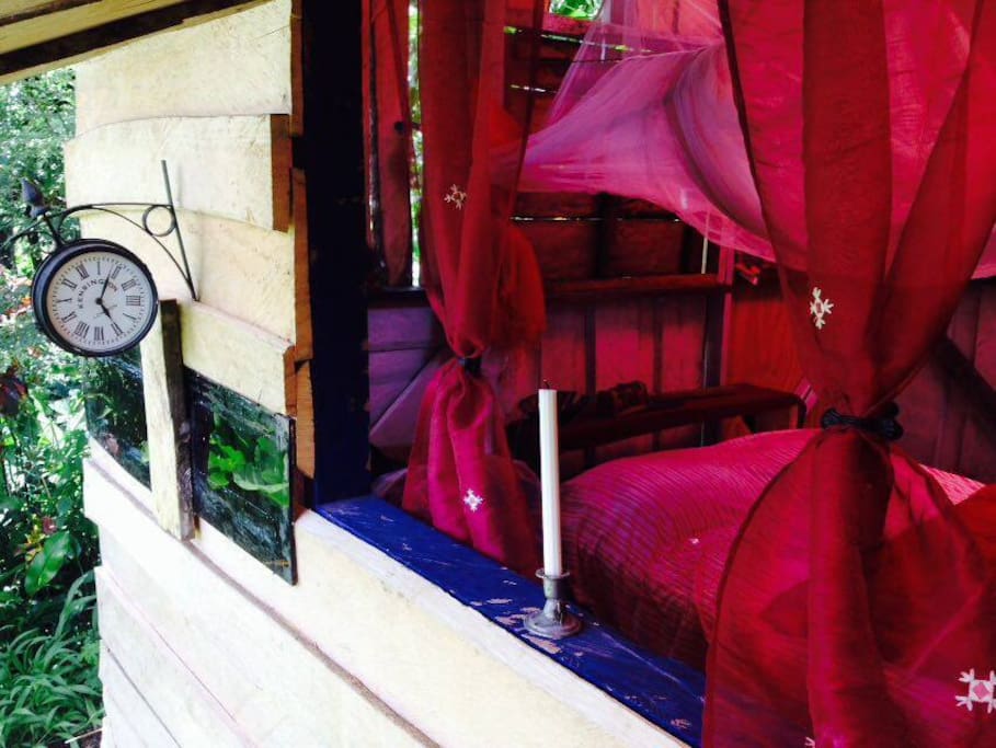 Romantic Bedroom
-
Chambre a l ambiance romantique !