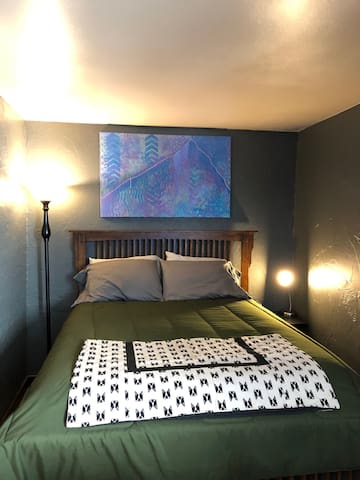 Studio getaway steps away from Big Sky Resort