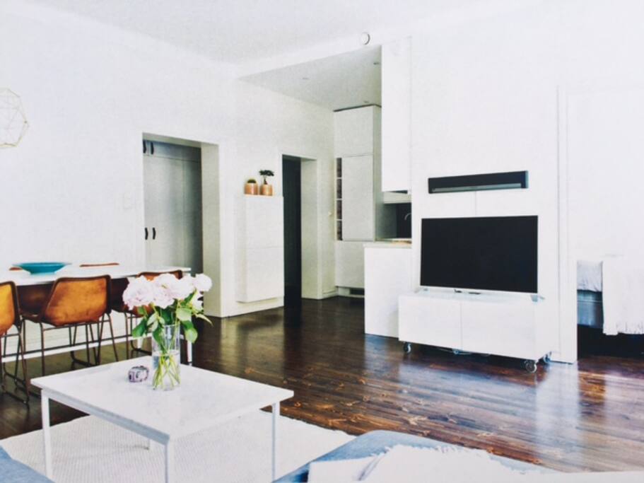 Living room, dining area and kitchen