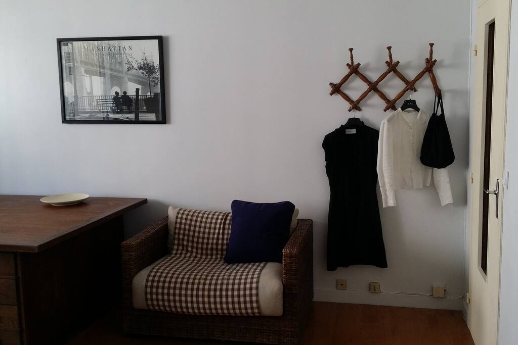 le petit canapé et le bureau