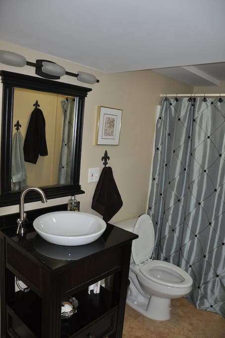 Elegant bathroom finishings