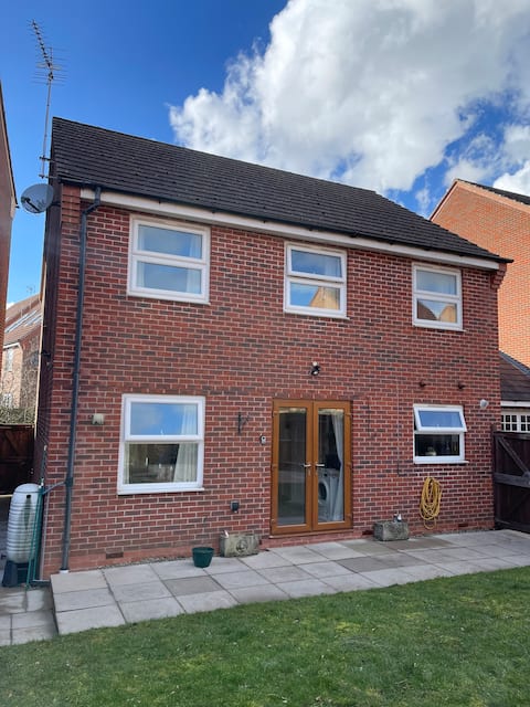 Large | Sleeps 12 | 3 Bathrooms | Parking | KIA2