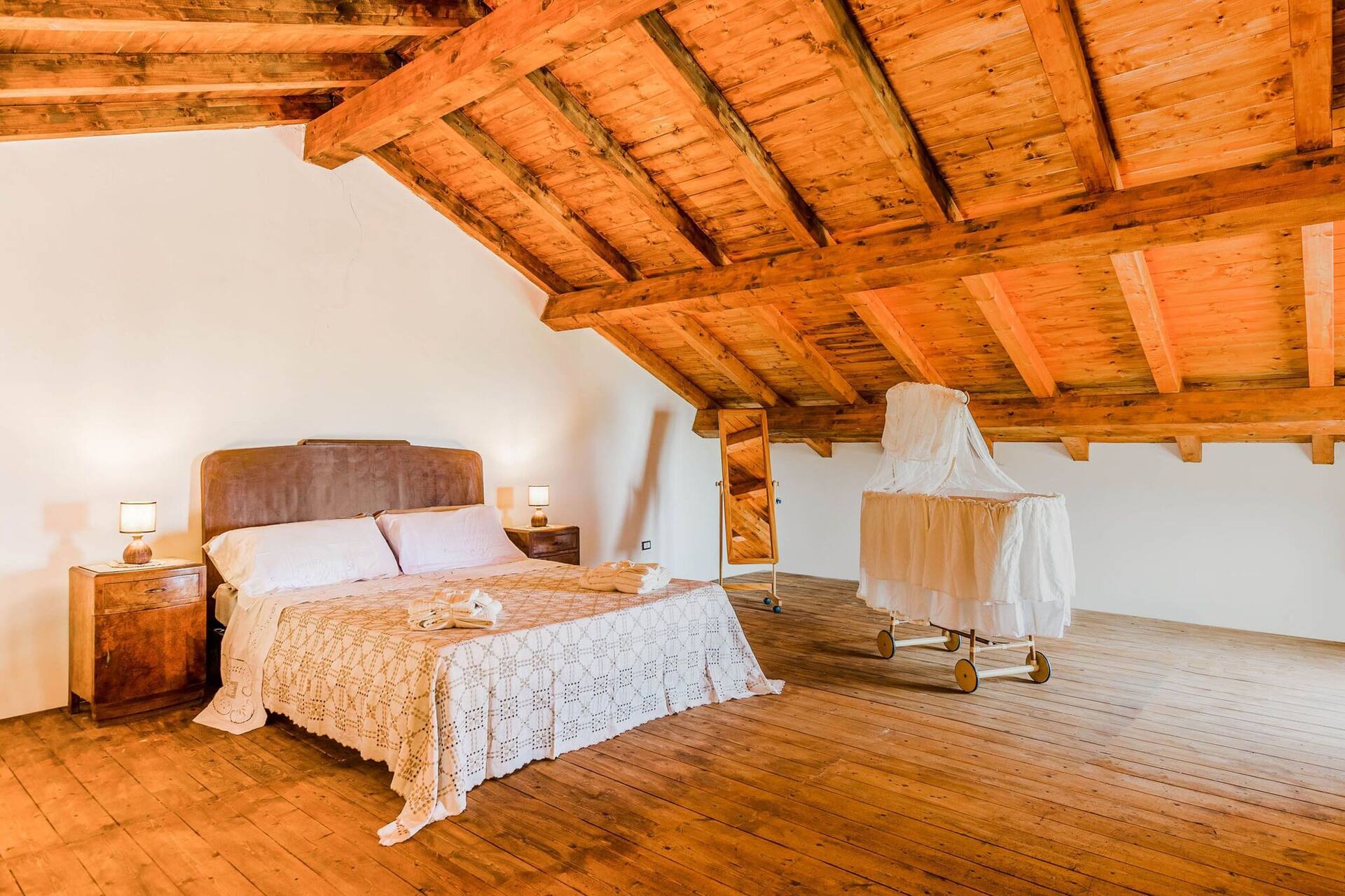 Villa with pool and panoramic surroundings — zdjęcie 4