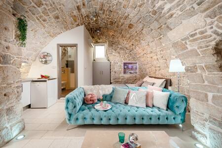 Luxury Apartment VOLAT, Downtown