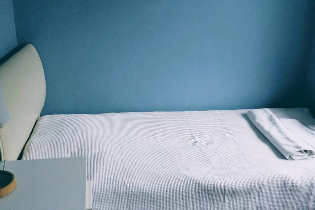 Guest room bed