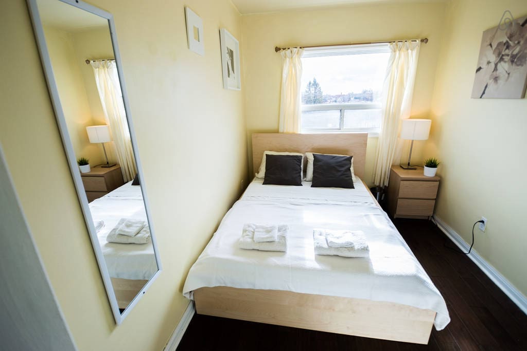 Yorkdale Room Rent Yorkdale Room Rent