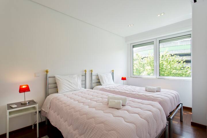 *In the mood for Oporto2 ♥ lux apartment for 10 * gallery image 5