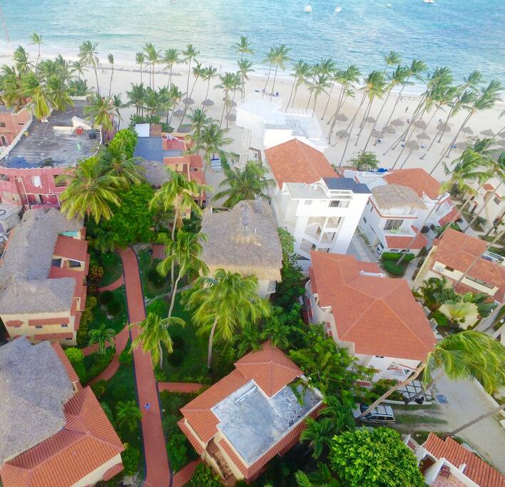 Just 22 steps from beach!