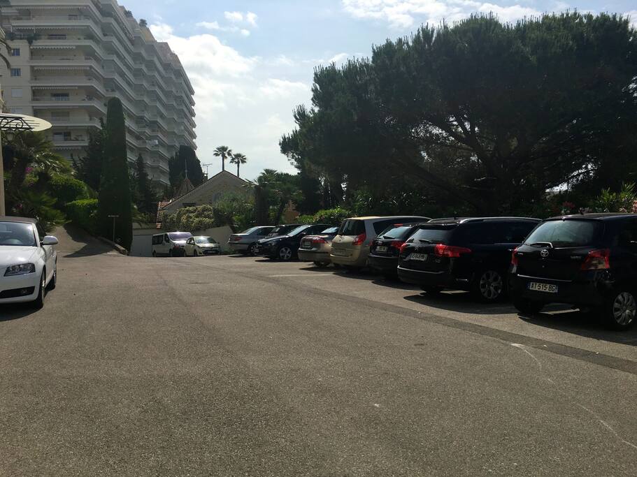 Parking privé sécurisé