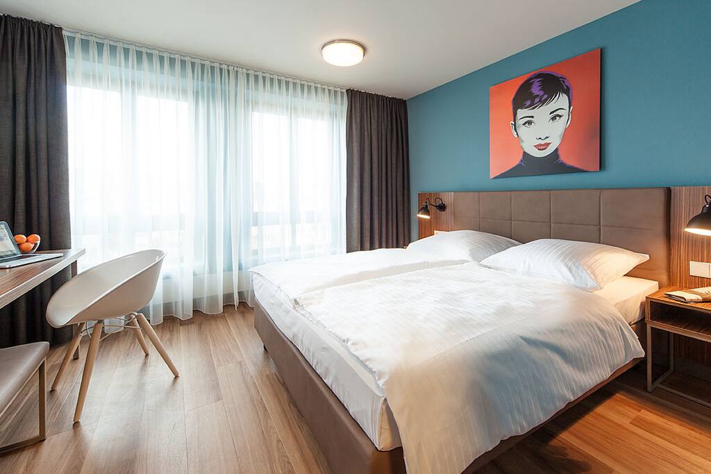 Queensize Bett