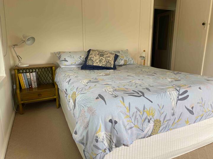 Posteľ 1  veľká spálňa, manželská posteľ Queen, krásny výhľad 