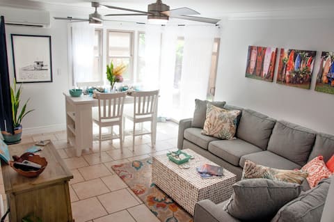 Popular Airbnb listing: BEACH FRONT Complex ON THE SAND - Gorgeous Condo! in Maalaea