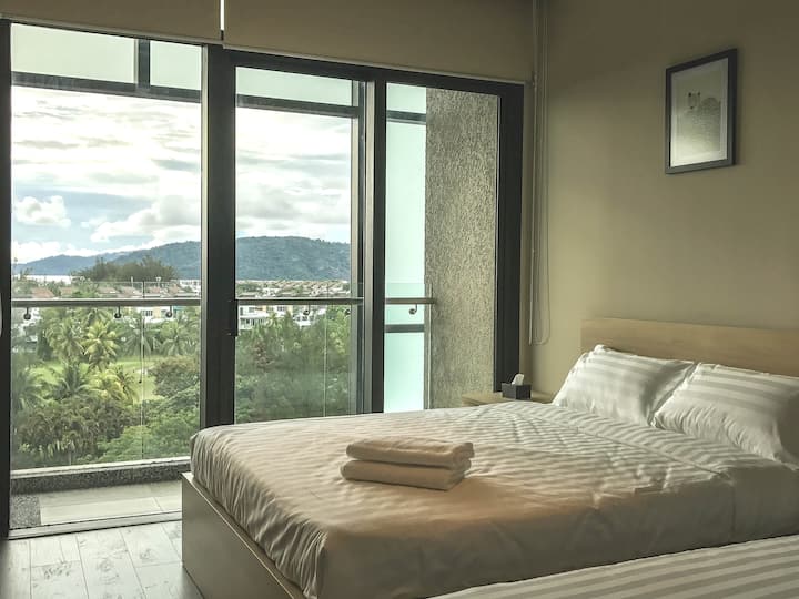 Chumba cha kulala cha Master bedroom1 kilicho na roshani: Kuishi katika jiji la asili/Mchana