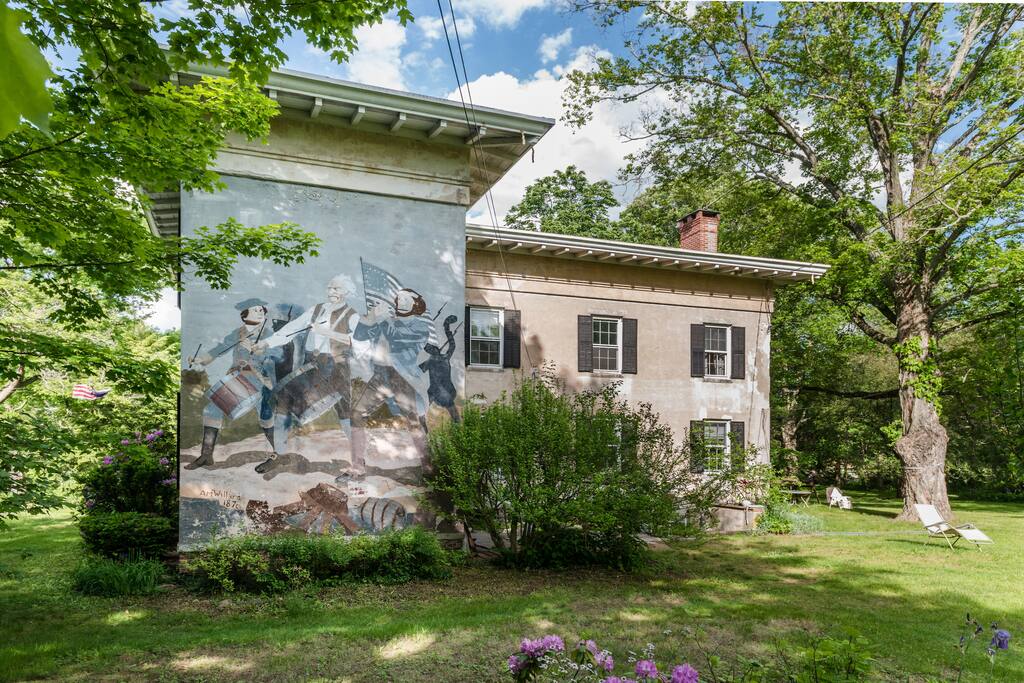 Historic Mansion, Gardens & Meadow Boutique hotels for Rent in