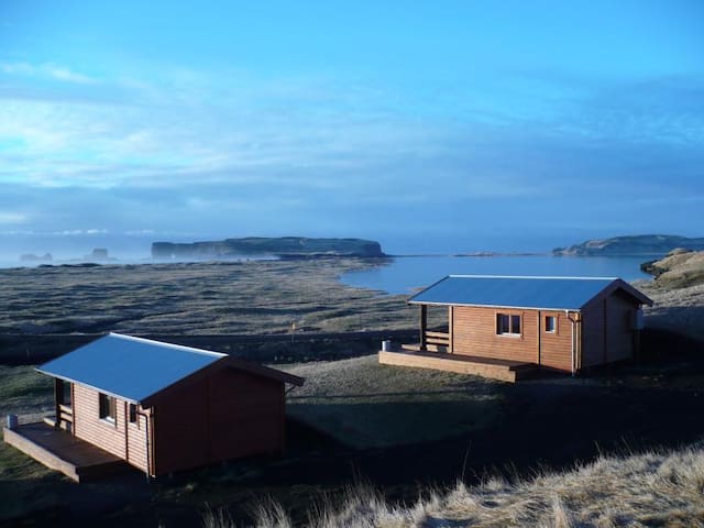Cottage at Reynisfjara / beach
