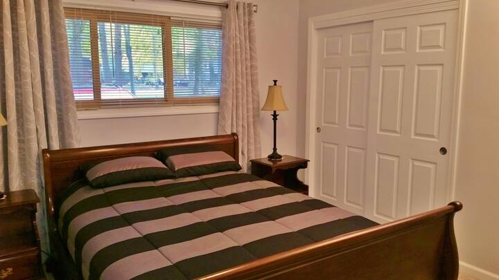 Spálňa 3 s manželskou posteľou Queen