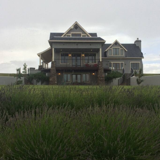 4,100 sqft modern farm house