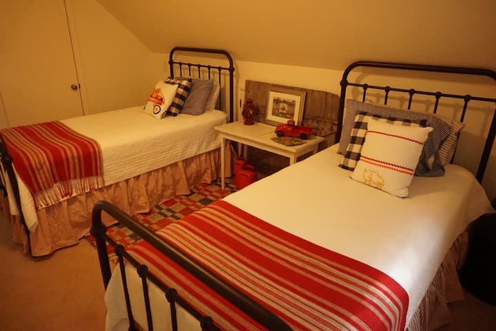 غرفة النوم في المستوى العلوي