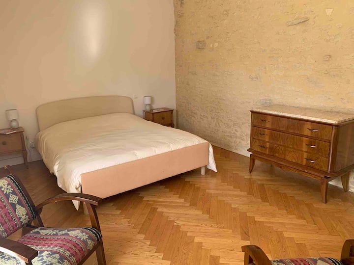 Dhomë gjumi 2