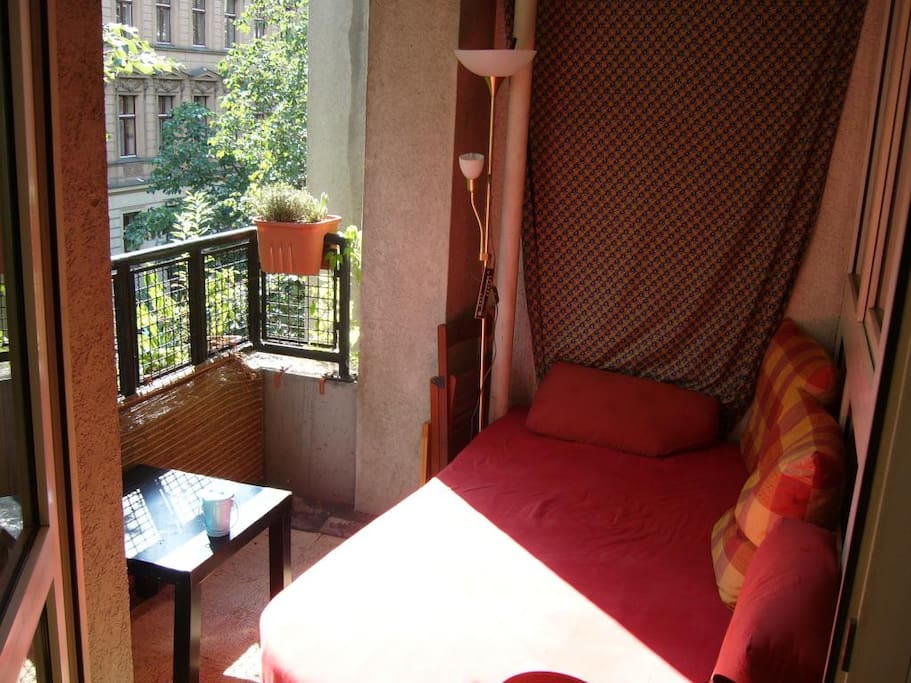 balcony