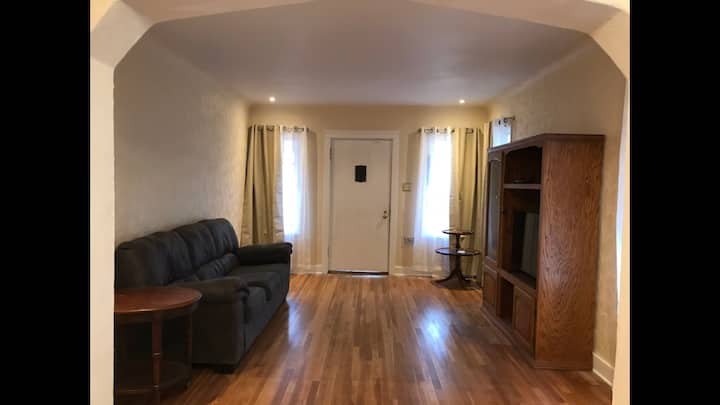 Quiet Cottage (30 Day Minimum Stay) - Redding, CA