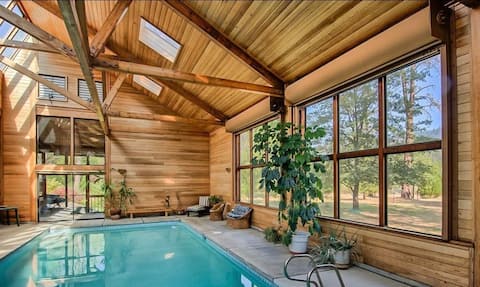 River Retreat+ Indoor Pool & Hot Tub on 3.5 Acres