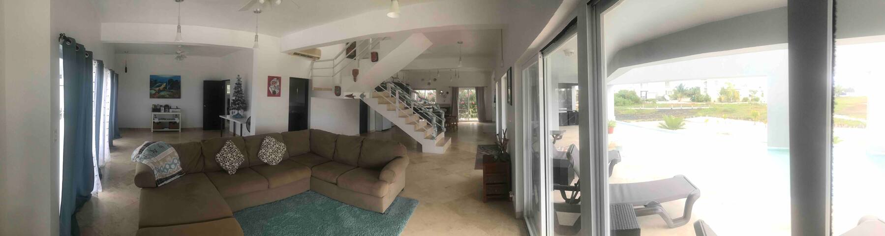 Casa De Tortuga – 4 bed villa sleeps 8-10! gallery image 3