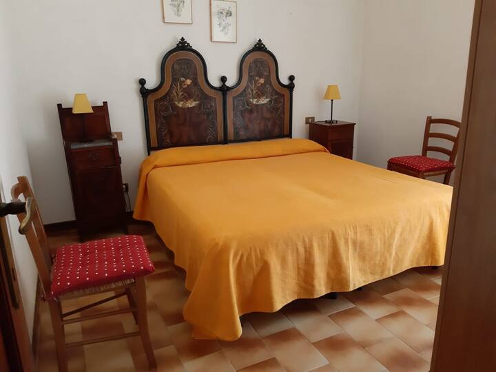 غرفة النوم - تتسع لنوم شخصين