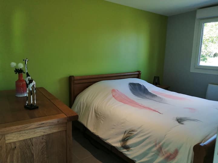 Spálňa s manželskou posteľou 