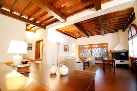 Casa Montecuccoli-Villa in the Tuscan hills