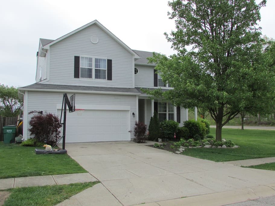 Hoop out front for a good pick up game. There is a ton of parking in front of the house, or over at the park across the street for friends to join you while you stay.