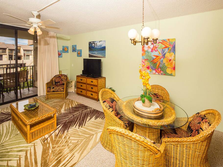 kamaole-1st-9306-living-room-01.jpg