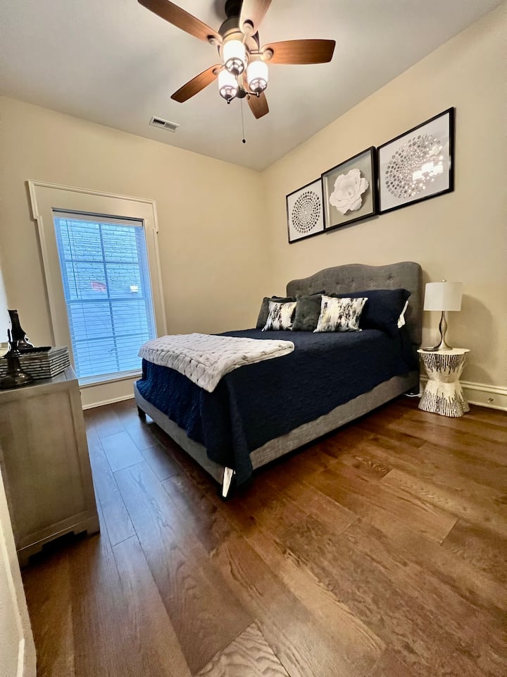 Dhomë gjumi kryesore, krevat dopio "Queen"