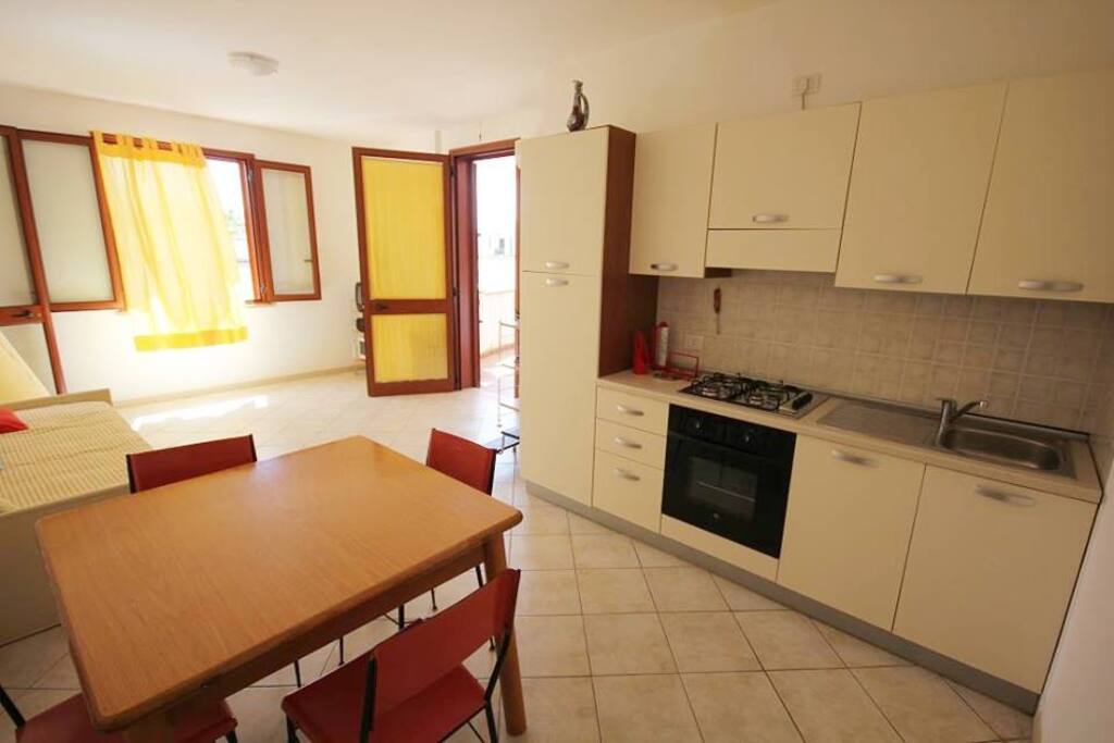 Soggiorno con cucina (con letti)