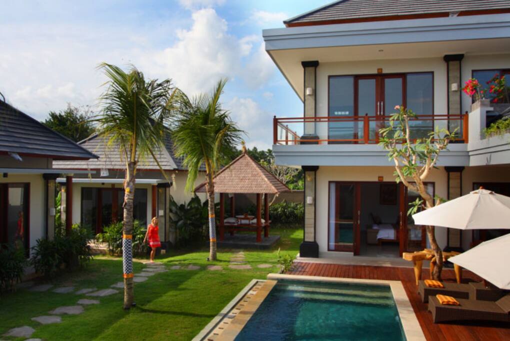 Deluxe pool view