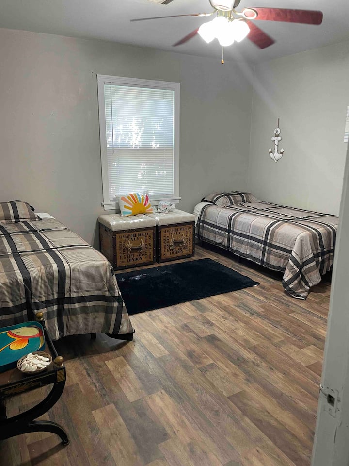 საძინებელი 1