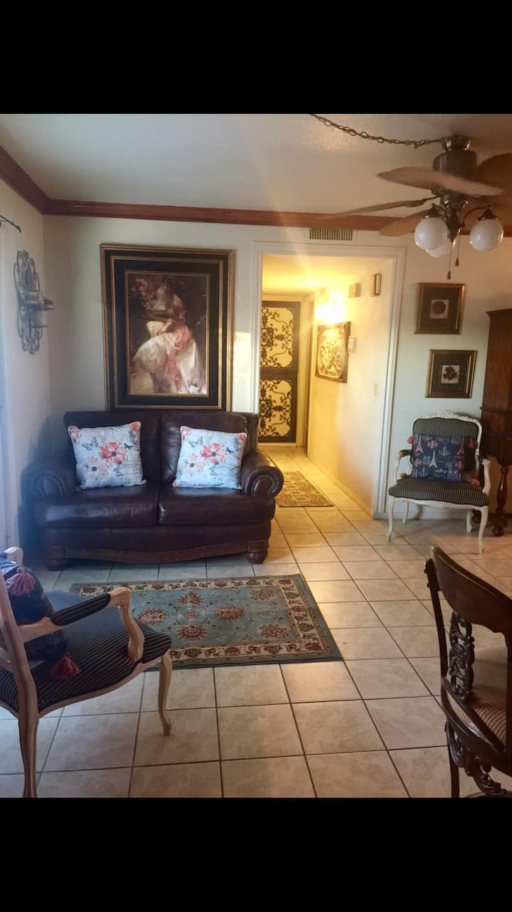 Comfortable And Cozy 2 Bedroom Condominium - Yuma, AZ