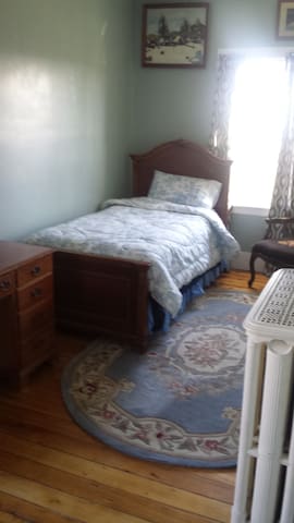 Historical House in Farmington