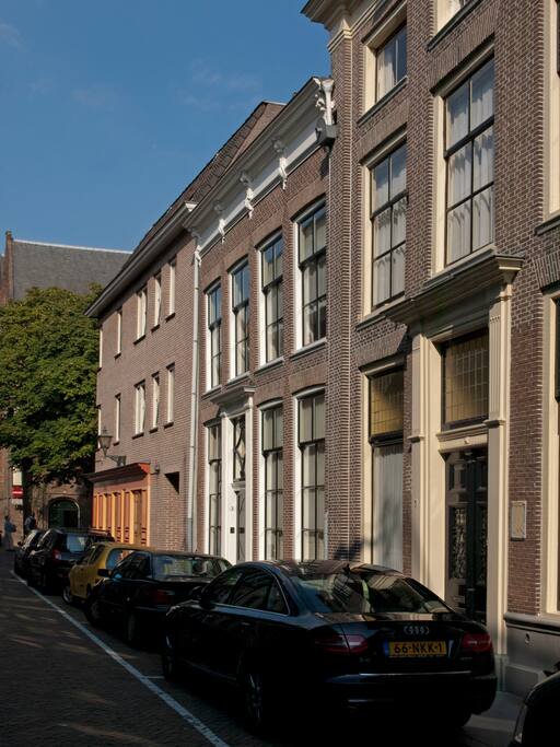 Bloemendalstraat, midden in het centrum en toch rustig