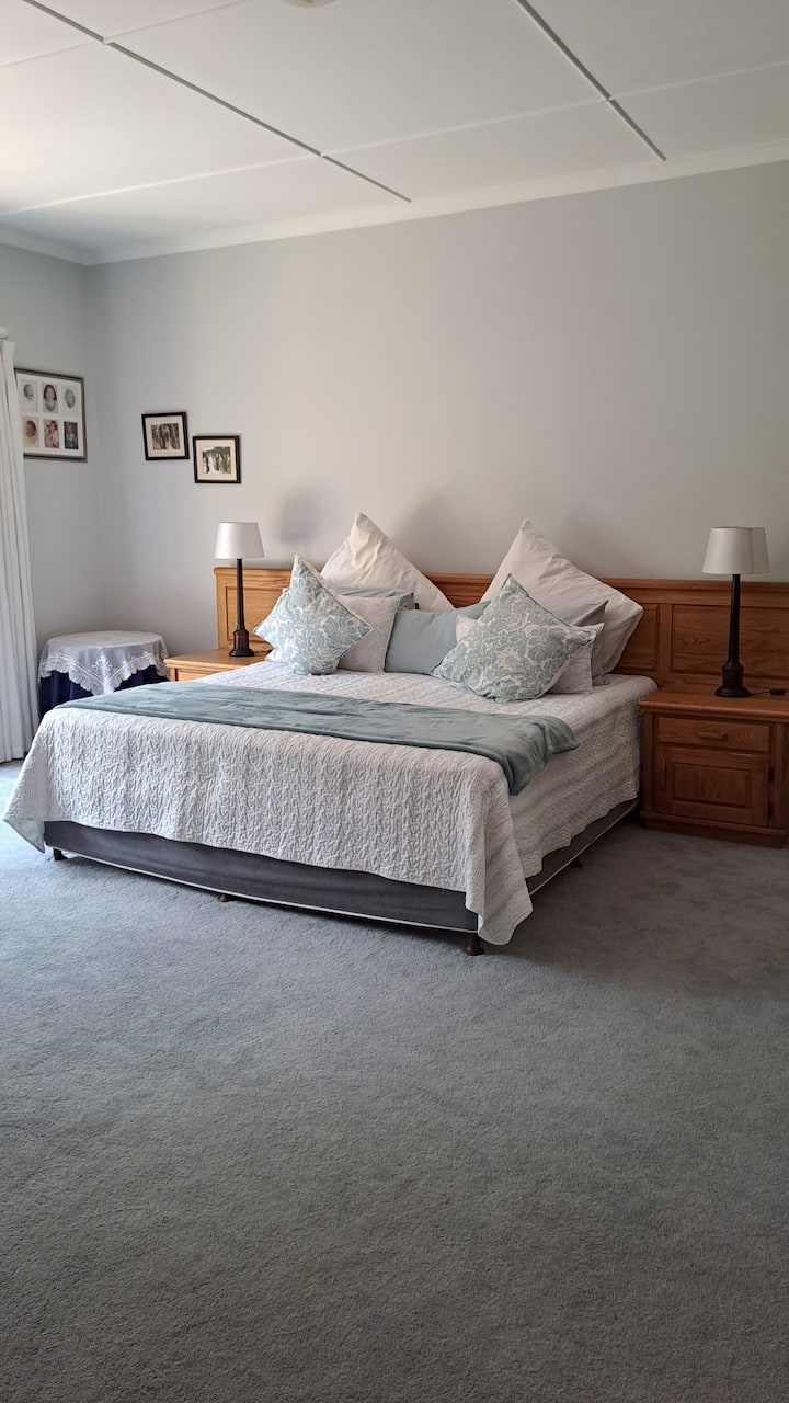 חדר שינה 1, מיטת קינג סייז