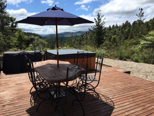 Kauri Grove Sanctuary - Native Bush Haven
