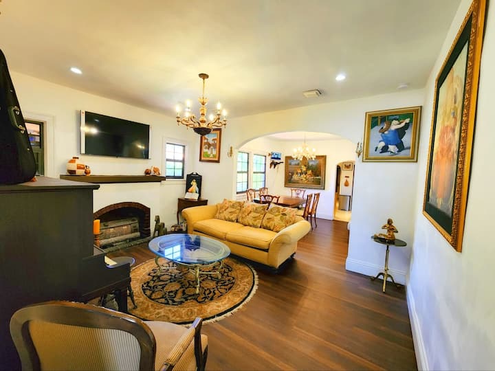 Cozy Home In The Gables Near Airport And Downtown - 코럴게이블즈